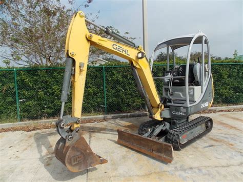 Gehl 223 Mini Excavator 